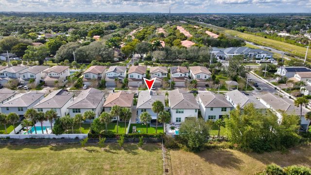 1595 Verawood Lane, Delray Beach, FL 33445