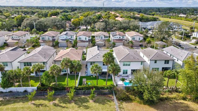 1595 Verawood Lane, Delray Beach, FL 33445