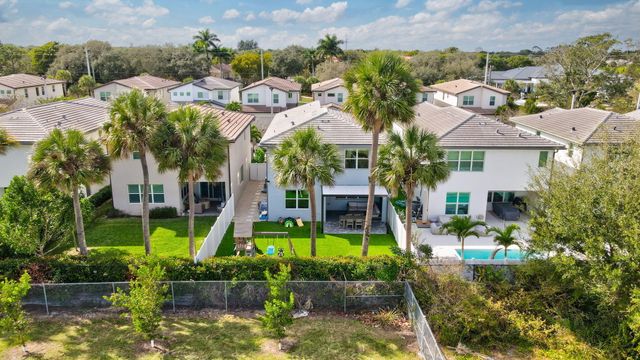 1595 Verawood Lane, Delray Beach, FL 33445