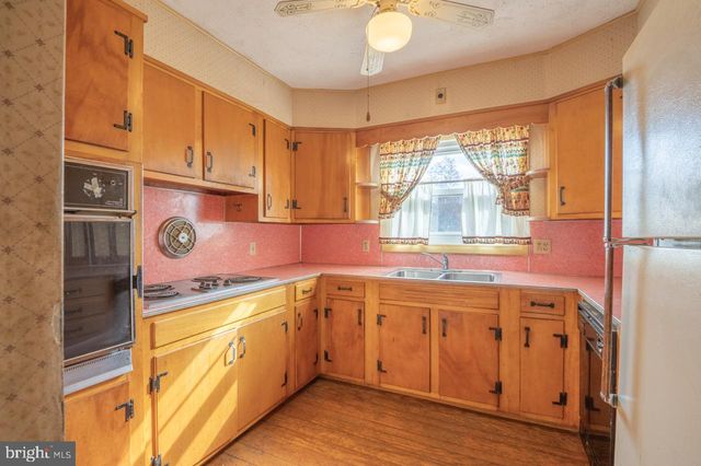 2667 BIG RD, Zieglerville, PA 19492