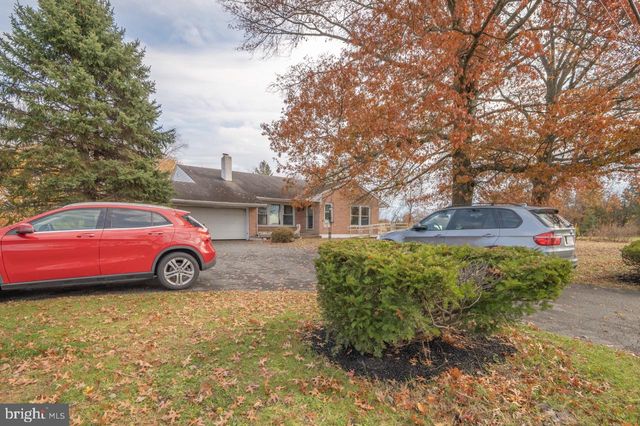 2667 BIG RD, Zieglerville, PA 19492