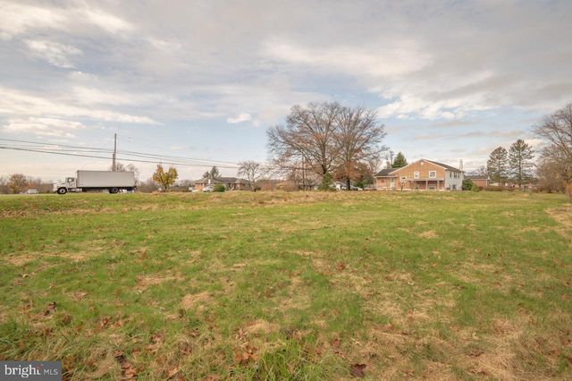 2667 BIG RD, Zieglerville, PA 19492