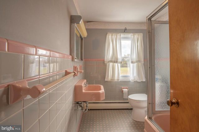 2667 BIG RD, Zieglerville, PA 19492