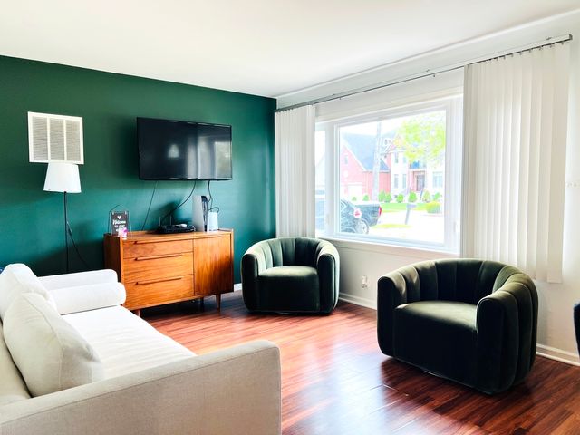 8605 Leclaire Avenue, Burbank, IL 60459