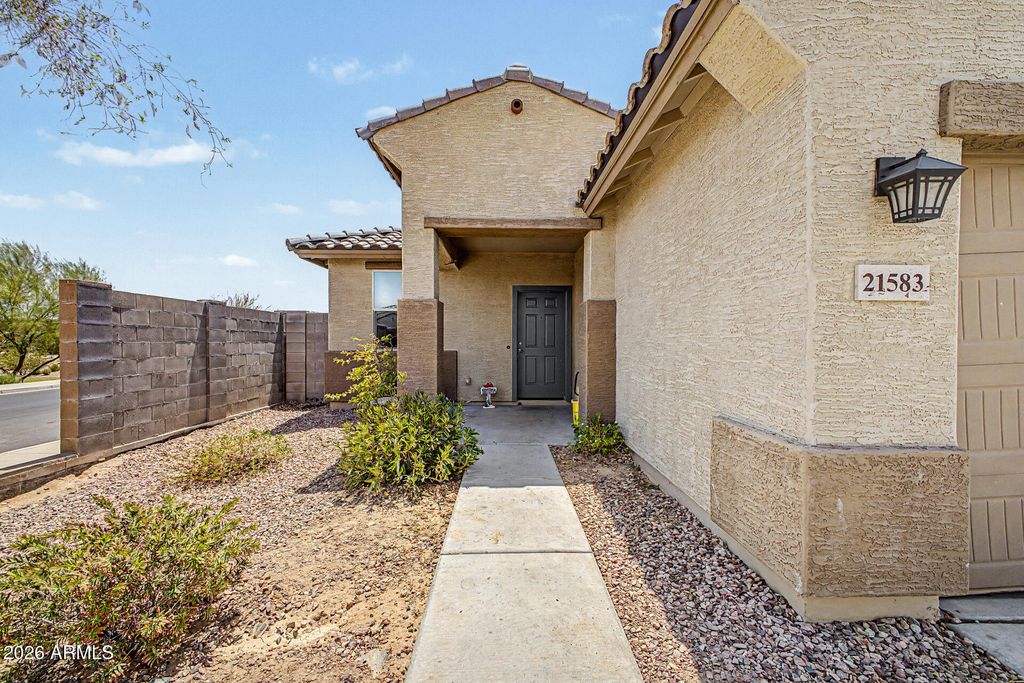 21583 W MOHAVE Street, Buckeye, AZ 85326 — photo 2