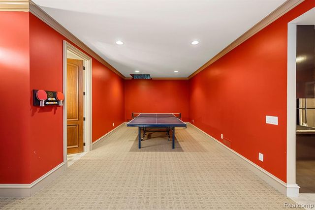4326 Commerce Road, Orchard Lake, MI 48324