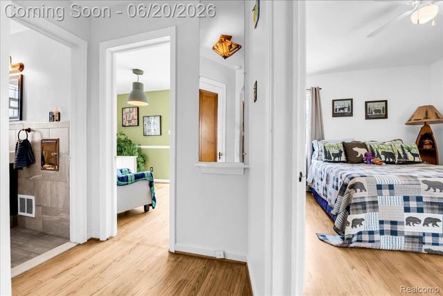 1009 Harvard Road, Berkley, MI 48072