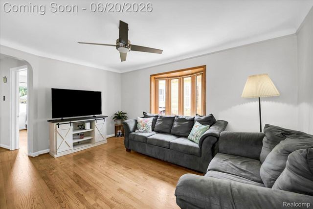 1009 Harvard Road, Berkley, MI 48072