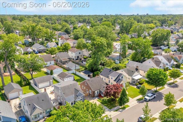 1009 Harvard Road, Berkley, MI 48072