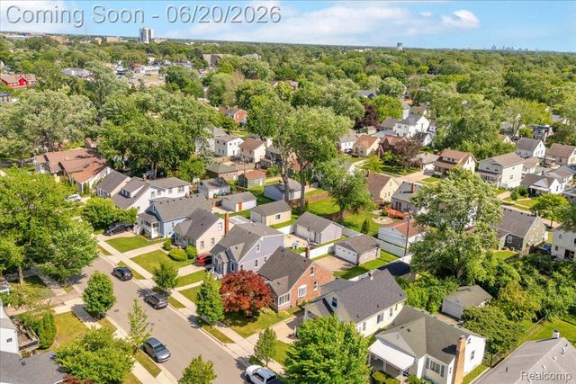 1009 Harvard Road, Berkley, MI 48072