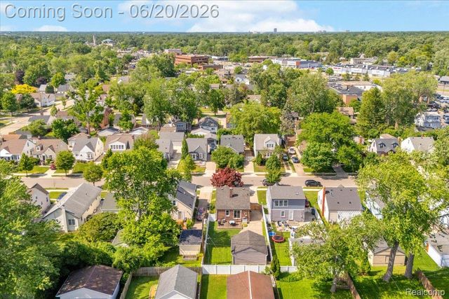 1009 Harvard Road, Berkley, MI 48072