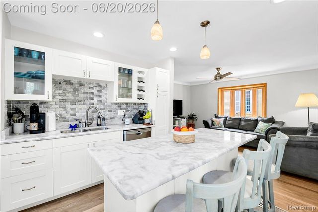 1009 Harvard Road, Berkley, MI 48072