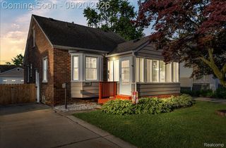 1009 Harvard Road, Berkley, MI 48072