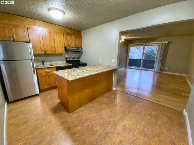 2230 Ne 15TH Ave, Portland, OR 97212