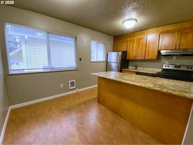 2230 Ne 15TH Ave, Portland, OR 97212