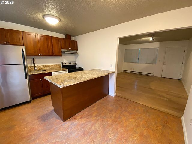 2230 Ne 15TH Ave, Portland, OR 97212