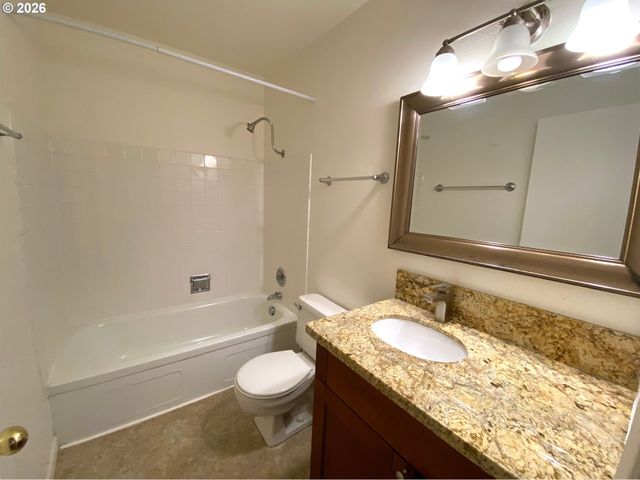 2230 Ne 15TH Ave, Portland, OR 97212