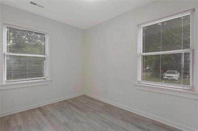 2543 Lister Avenue, Kansas City, MO 64127