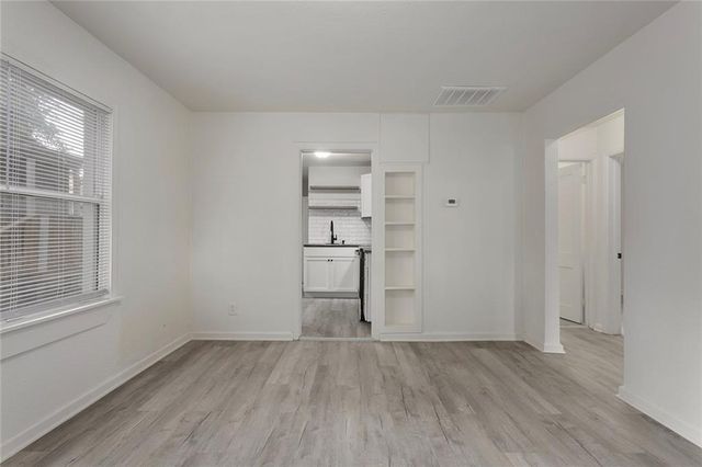2543 Lister Avenue, Kansas City, MO 64127