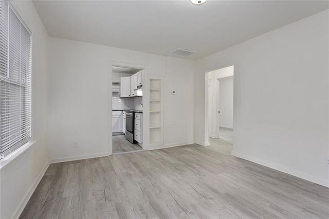 2543 Lister Avenue, Kansas City, MO 64127