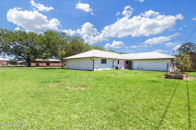 120 6th Street, Breaux Bridge, LA 70517