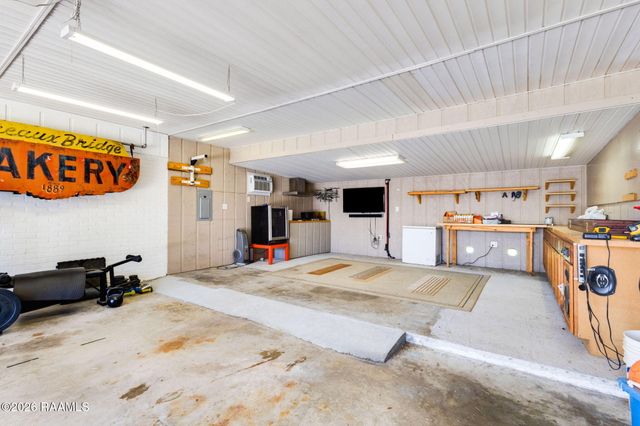 120 6th Street, Breaux Bridge, LA 70517