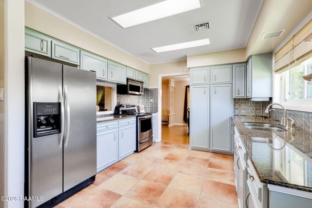 120 6th Street, Breaux Bridge, LA 70517