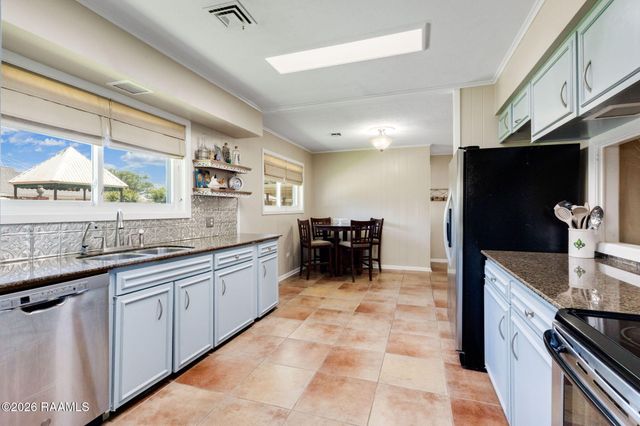 120 6th Street, Breaux Bridge, LA 70517