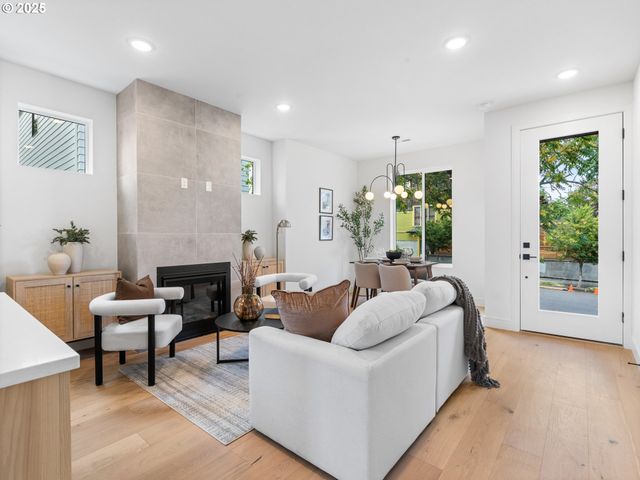 1840 Ne Wygant St, Portland, OR 97211