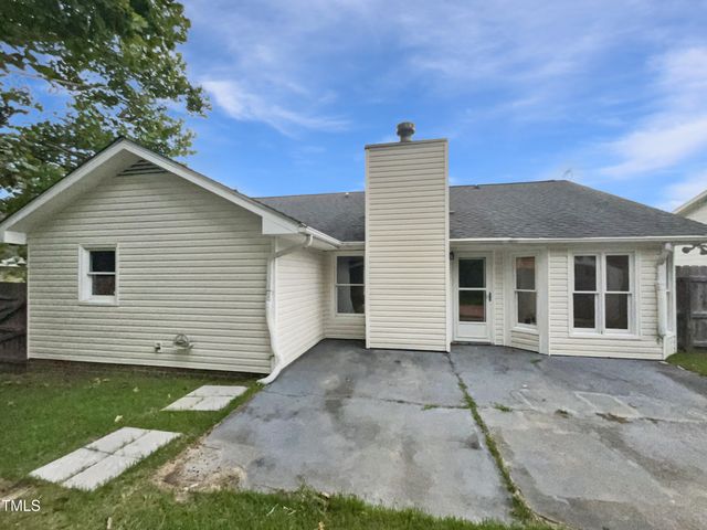 1628 Winnabow Drive, Fayetteville, NC 28304