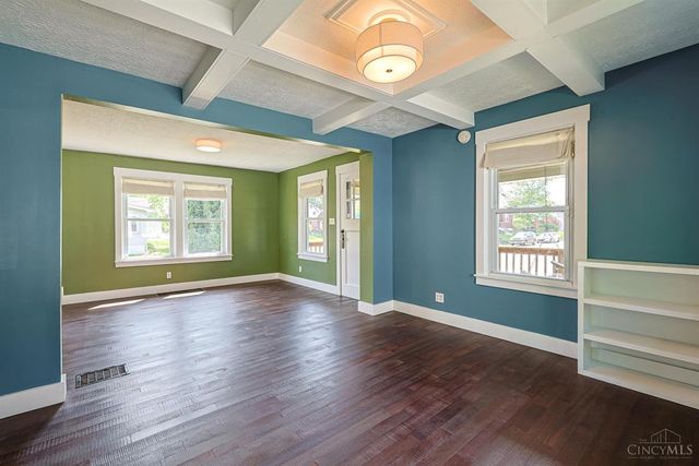 7300 Plainfield Road, Deer Park, OH 45236