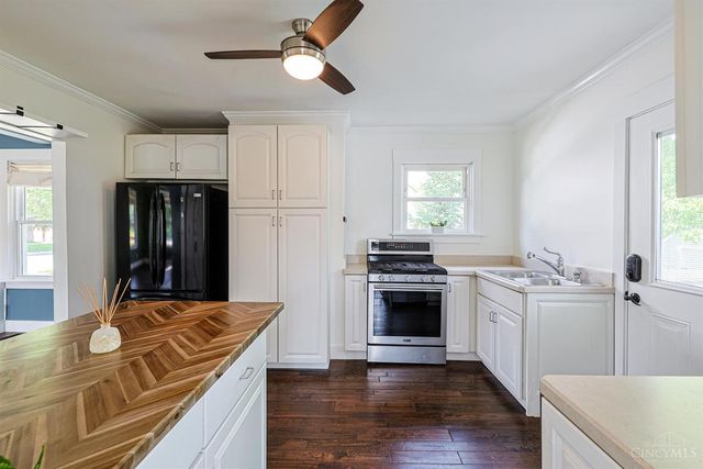 7300 Plainfield Road, Deer Park, OH 45236