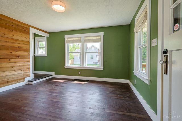7300 Plainfield Road, Deer Park, OH 45236