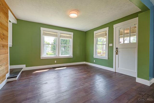 7300 Plainfield Road, Deer Park, OH 45236