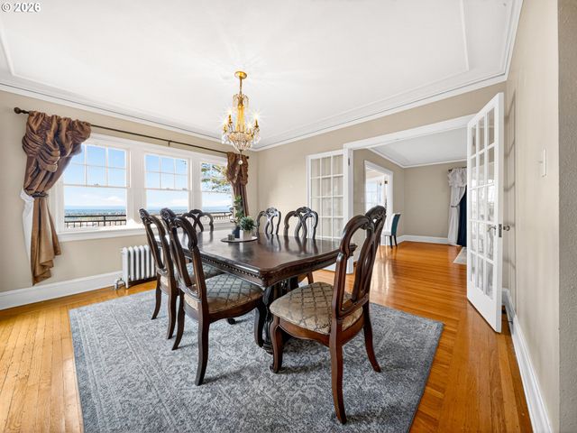 294 Nw MACLEAY Blvd, Portland, OR 97210