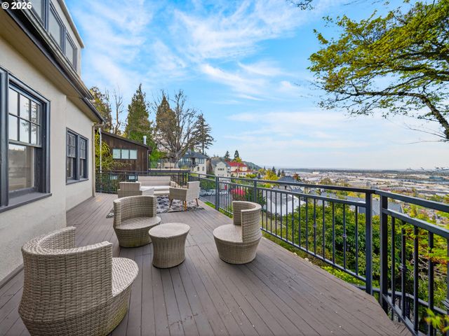 294 Nw MACLEAY Blvd, Portland, OR 97210