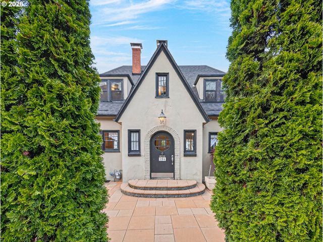 294 Nw MACLEAY Blvd, Portland, OR 97210