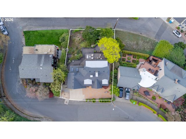294 Nw MACLEAY Blvd, Portland, OR 97210