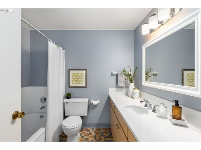 10275 Sw CYNTHIA St, Beaverton, OR 97008