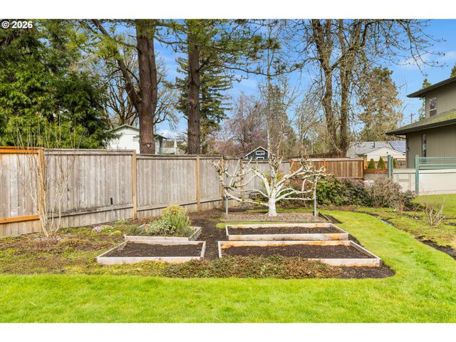 10275 Sw CYNTHIA St, Beaverton, OR 97008