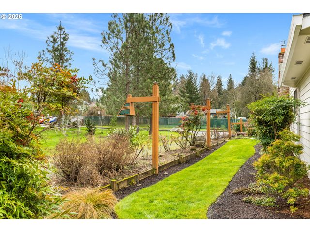 10275 Sw CYNTHIA St, Beaverton, OR 97008