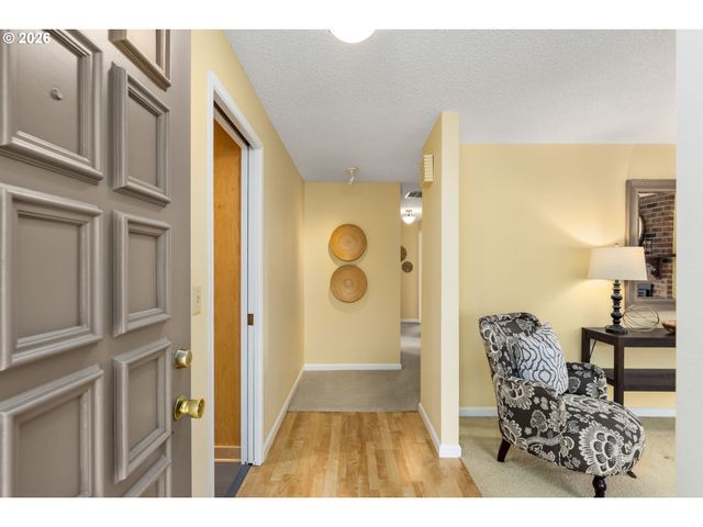 10275 Sw CYNTHIA St, Beaverton, OR 97008