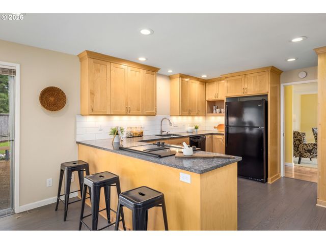 10275 Sw CYNTHIA St, Beaverton, OR 97008