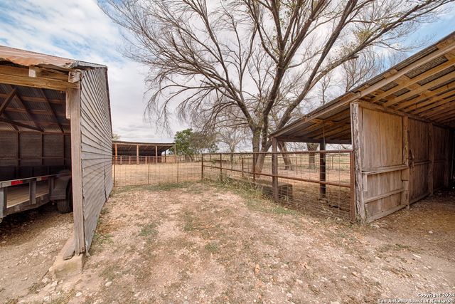 7400 State Highway 27, Comfort, TX 78013