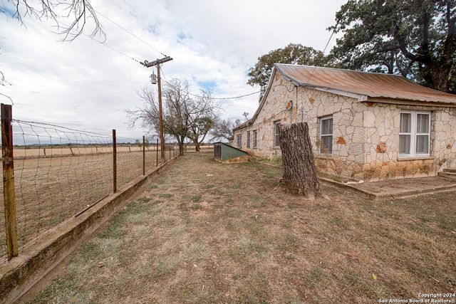 7400 State Highway 27, Comfort, TX 78013