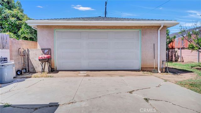 1041 King, Wilmington, CA 90744