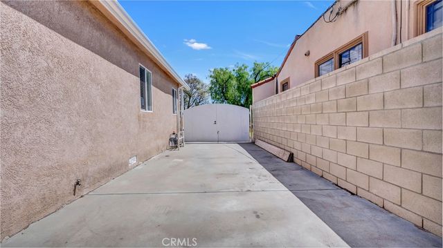 1041 King, Wilmington, CA 90744