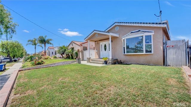 1041 King, Wilmington, CA 90744