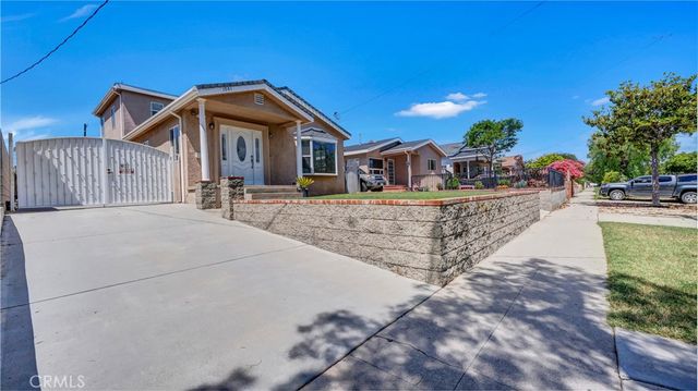 1041 King, Wilmington, CA 90744