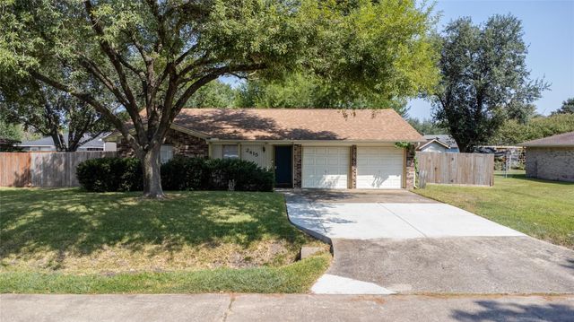 2415 Heather Street, Highlands, TX 77562
